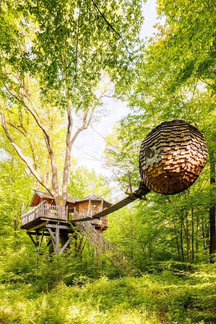 Guests who have stayed here describe it as a fairytale-like experience ideal for those looking to be immersed in nature and feel a sense of calm.